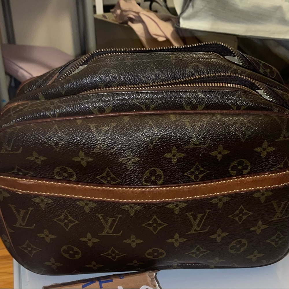 Louis Vuitton reporter pm